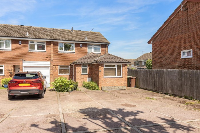 View Full Details for Villiers Crescent, ST ALBANS