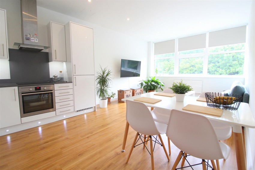 Images for Woodland Court, Soothouse Spring, St Albans, Herts