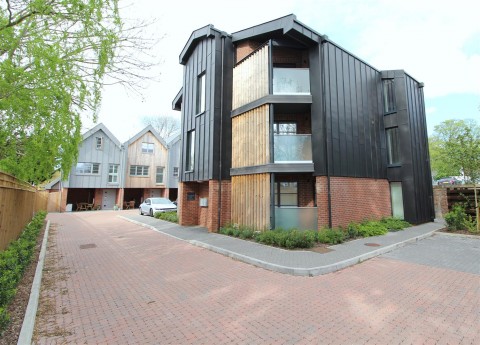 Montague Close, St Albans - EAID:DANIELSSAAPI, BID:1