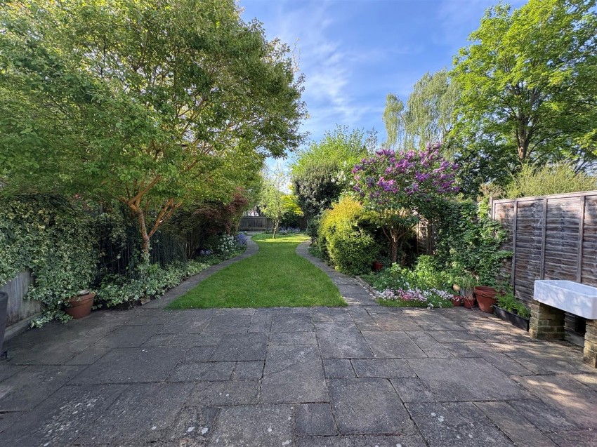 Images for Wynchlands Crescent, St. Albans