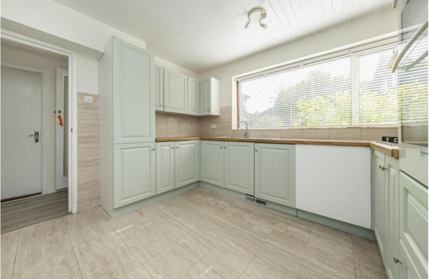 Images for Pine Grove, Bricket Wood, St. Albans